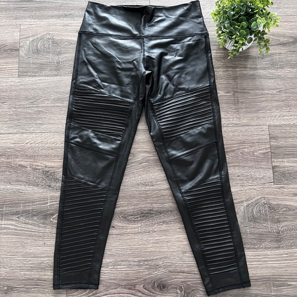 7 For All Mankind Black Faux Leather Moto Leggings NWOT Size L - Picture 7 of 16